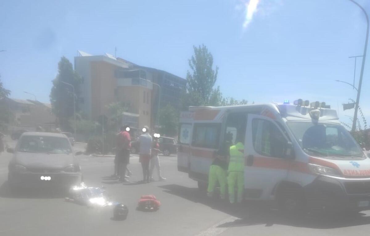 Tragedia sulla Gela-Manfria, scooterista in gravissime condizioni: impatto con un'auto - Lo scontro mortale