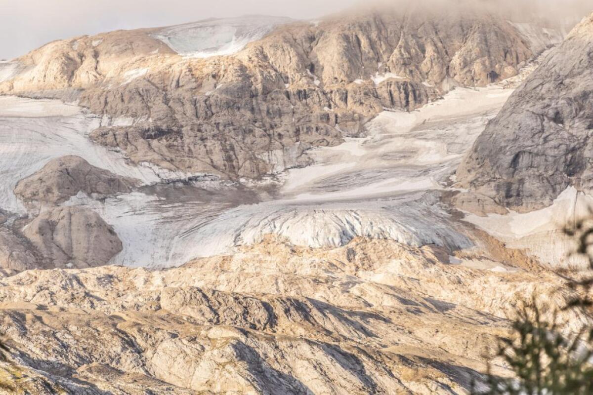 Marmolada, trovati altri resti e attrezzatura tecnica - 