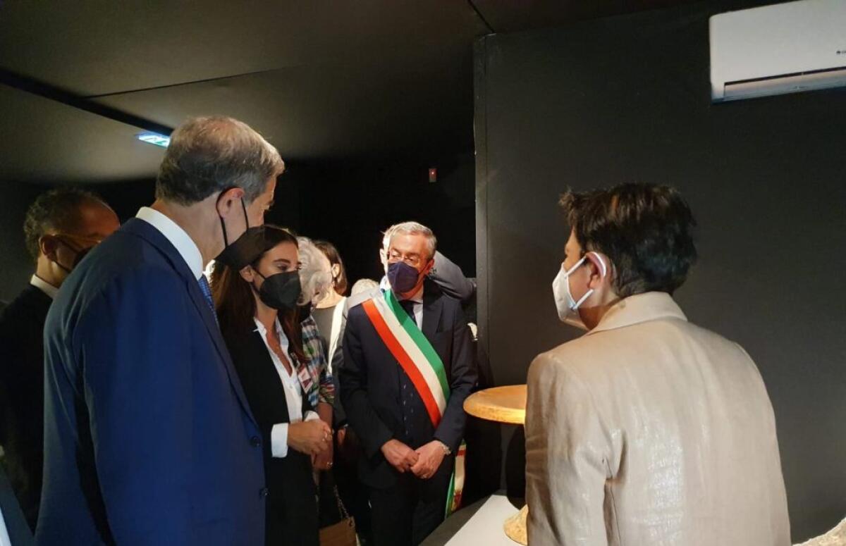 Nave greca, inaugurazione con le massime autorità: Eni, "storia e cultura nel nostro dna" - Musumeci e Greco alla mostra 