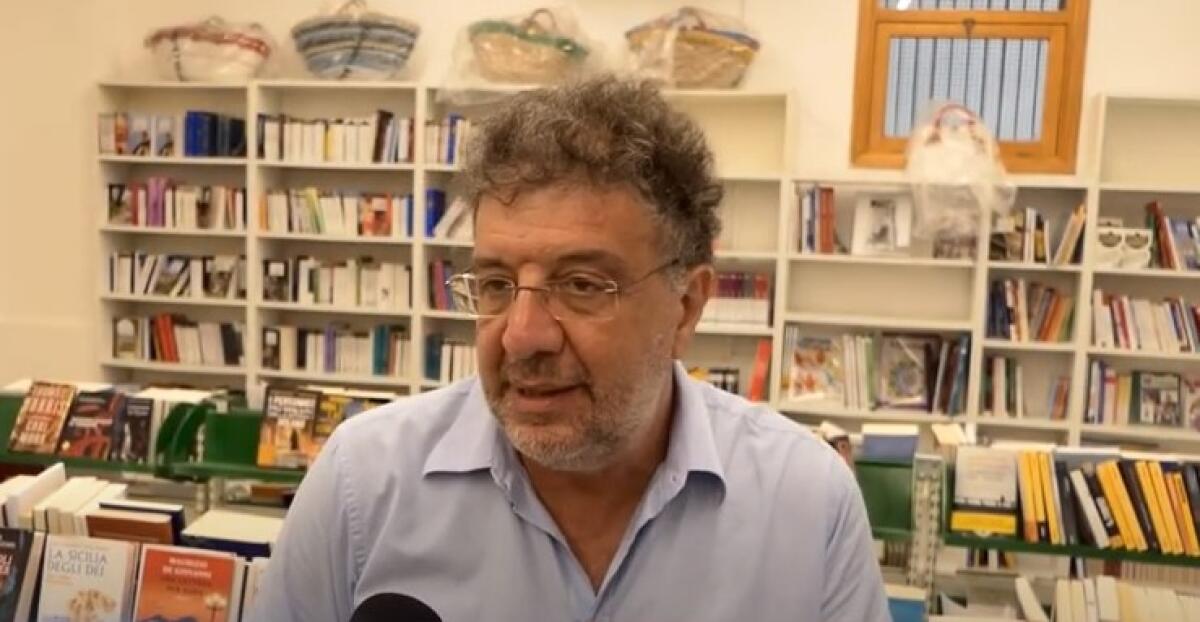 "I colpevoli sono matti", Savatteri alla libreria Orlando: ritorna Saverio Lamanna - Gaetano Savatteri alla libreria Orlando