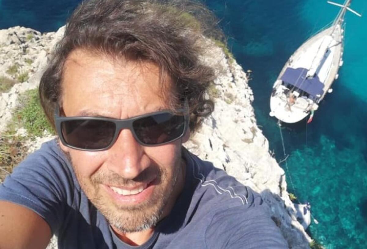 Di passaggio a Minorca trova portafoglio con 3 mila euro, velista gelese l'ha restituito - Massimo Ghetti