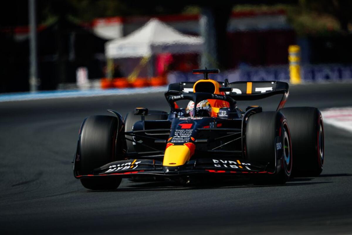 Formula 1, Verstappen vince in Francia, Leclerc out - 