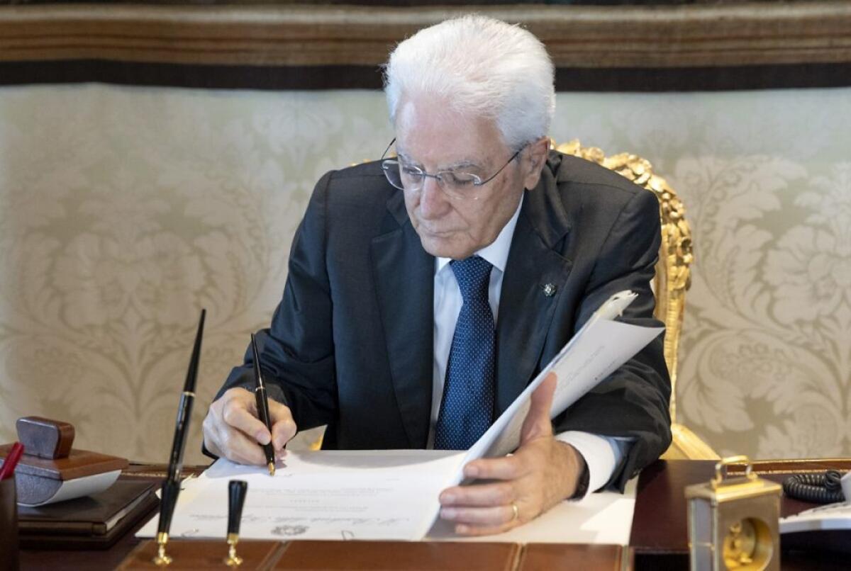 Crisi di Governo, Mattarella scioglie le Camere - 