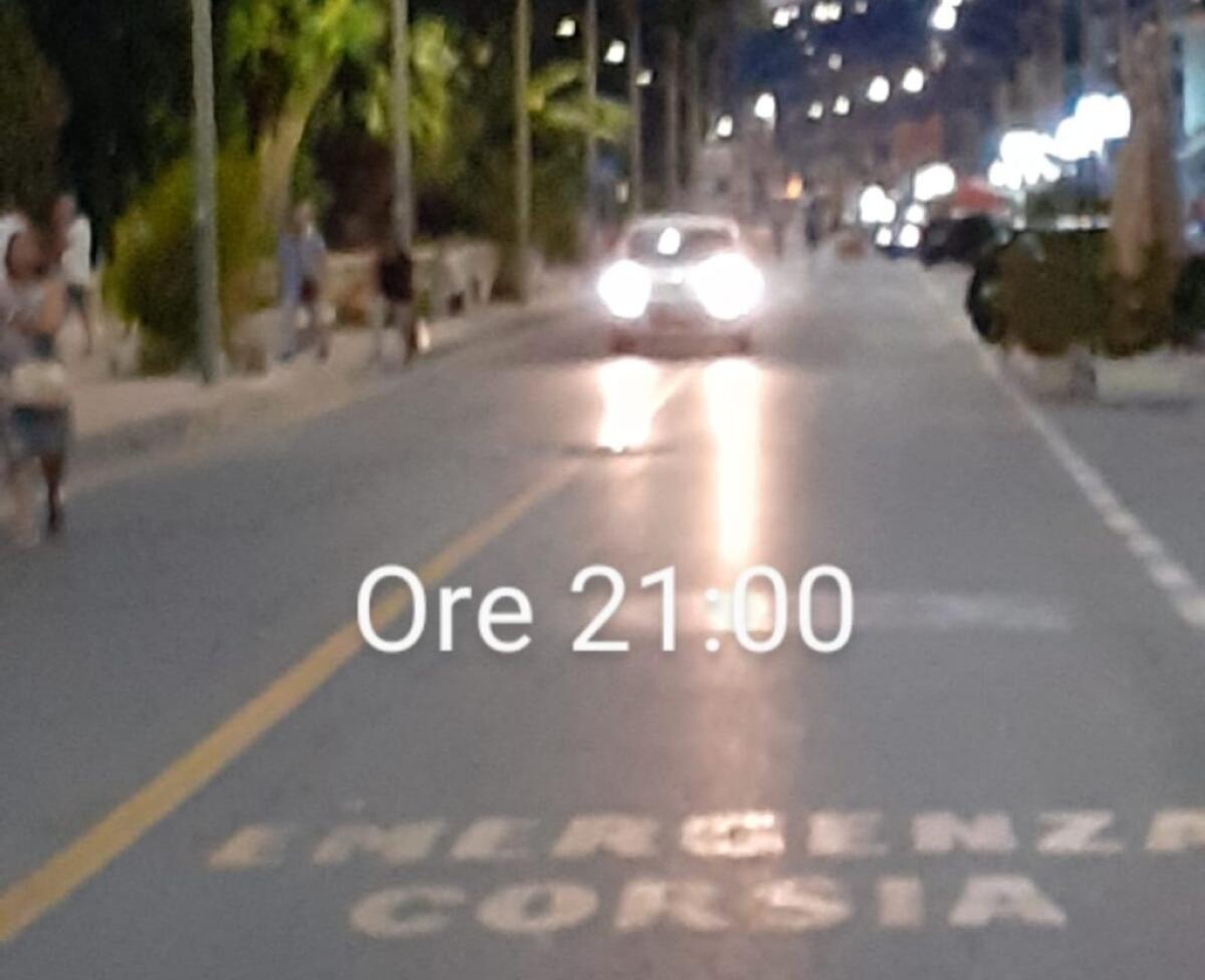 Ztl? No, zona franca: orari violati, auto e transenne spostate - 