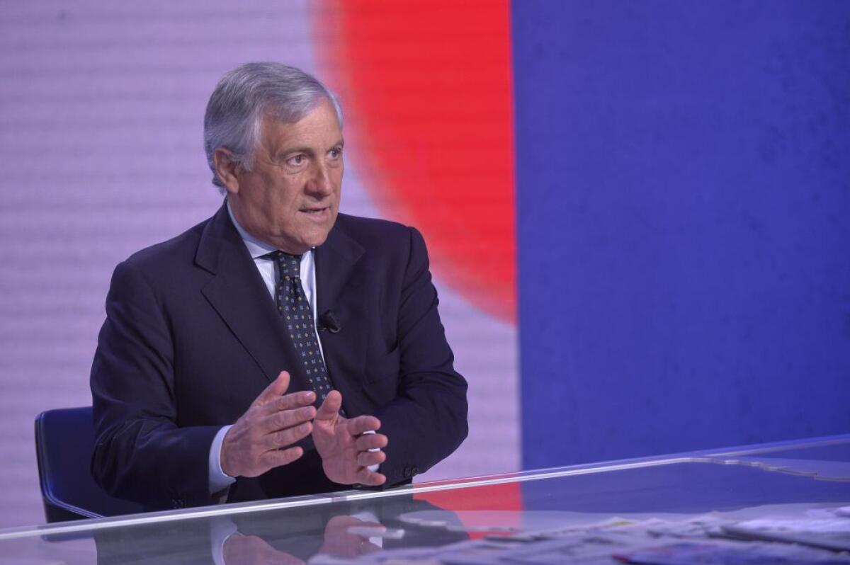 Tajani, “Berlusconi candidato? Decide lui, io convinto di sì” - 