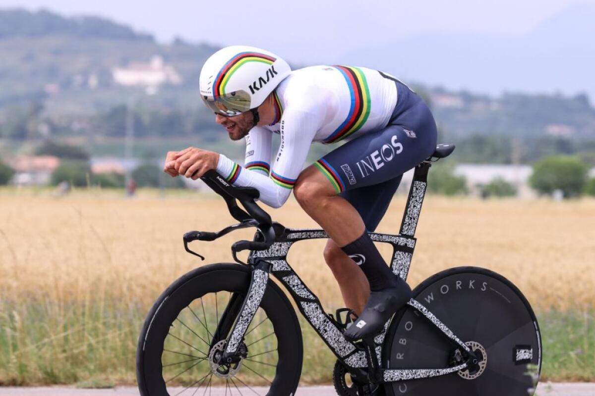 Ganna bronzo nella crono agli Europei, oro a Bissegger - 