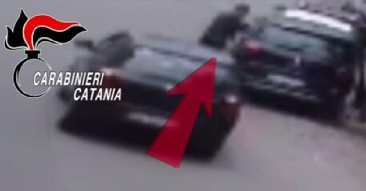 Auto rubata in venti secondi, vittima un gelese: a colpire un 43enne e il figlio - Le immagini riprese dai sistemi di videosorveglianza