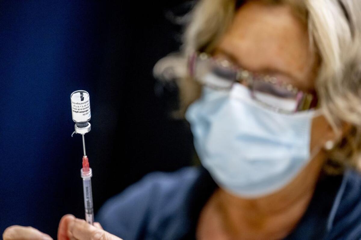 Covid, Sono 31.088 i nuovi positivi e 98 le vittime - 