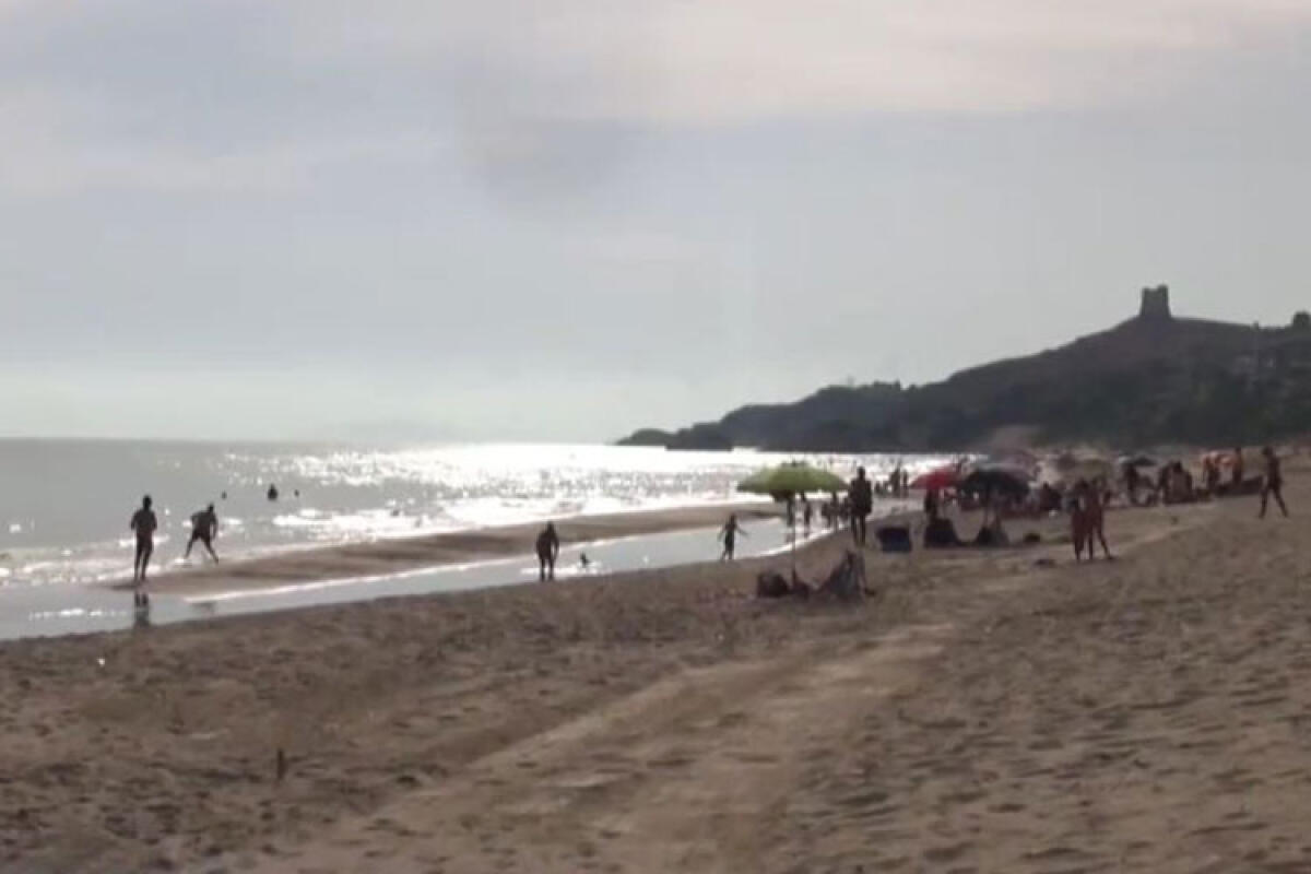 Sui materassini erano finiti al largo, tre giovani in difficoltà: sono stati salvati - 