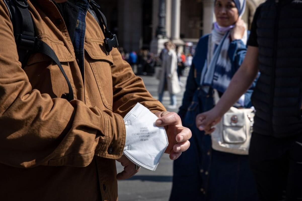 Covid, 112 morti nelle ultime 24 ore, 25.389 i nuovi positivi - 