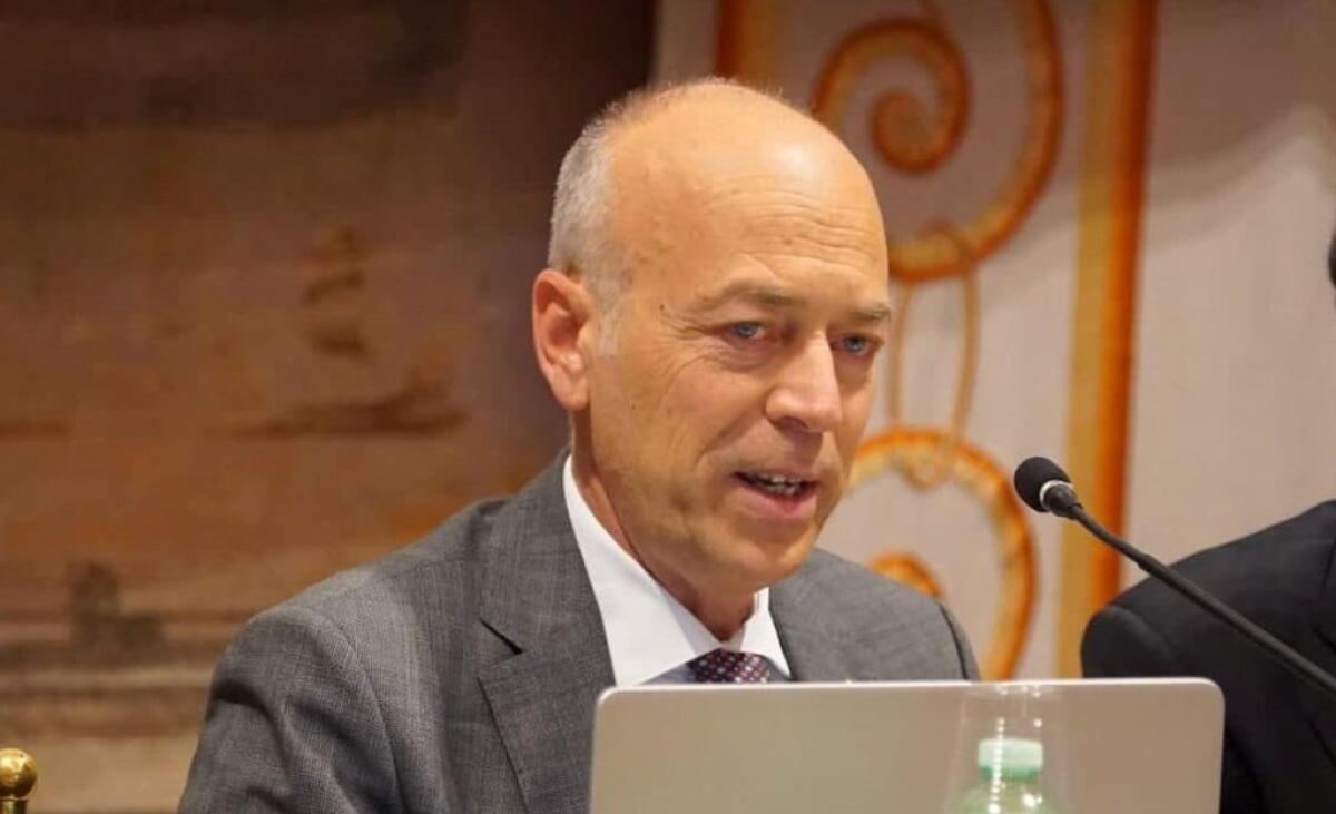 Lorefice più votato nel M5s ma terzo in lista: "A disposizione ma si sconfessa la base" - Il senatore Pietro Lorefice