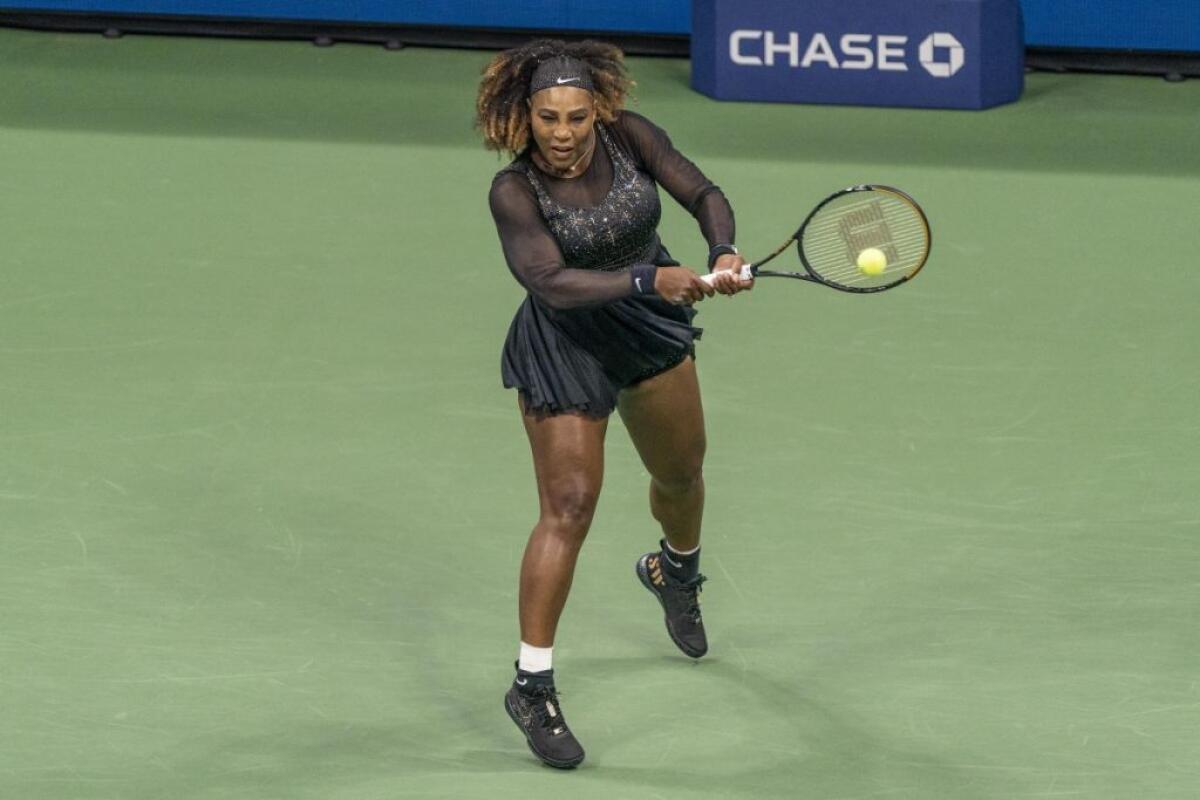 Agli Us Open tributo a Serena, Che supera il primo turno - 