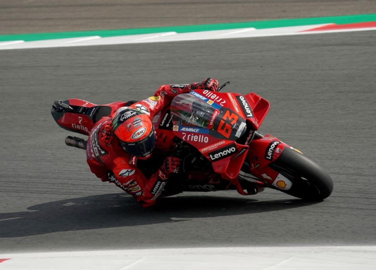 Bagnaia vince anche a Silverstone, Quartararo solo ottavo - 