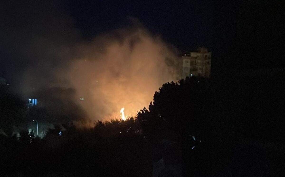 Rogo nel canneto di via Licata, fiamme in una vasta area - L'incendio in via Licata