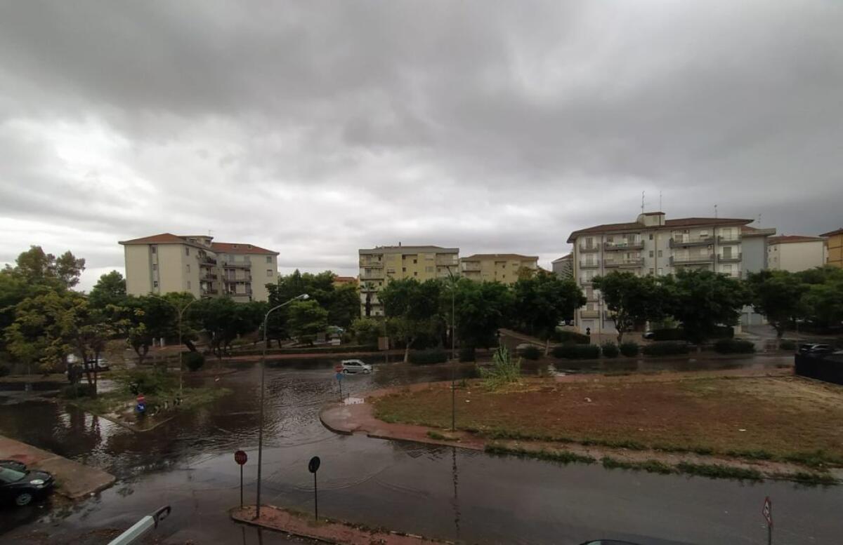 Piogge intense in città, ancora allagamenti e disagi - 