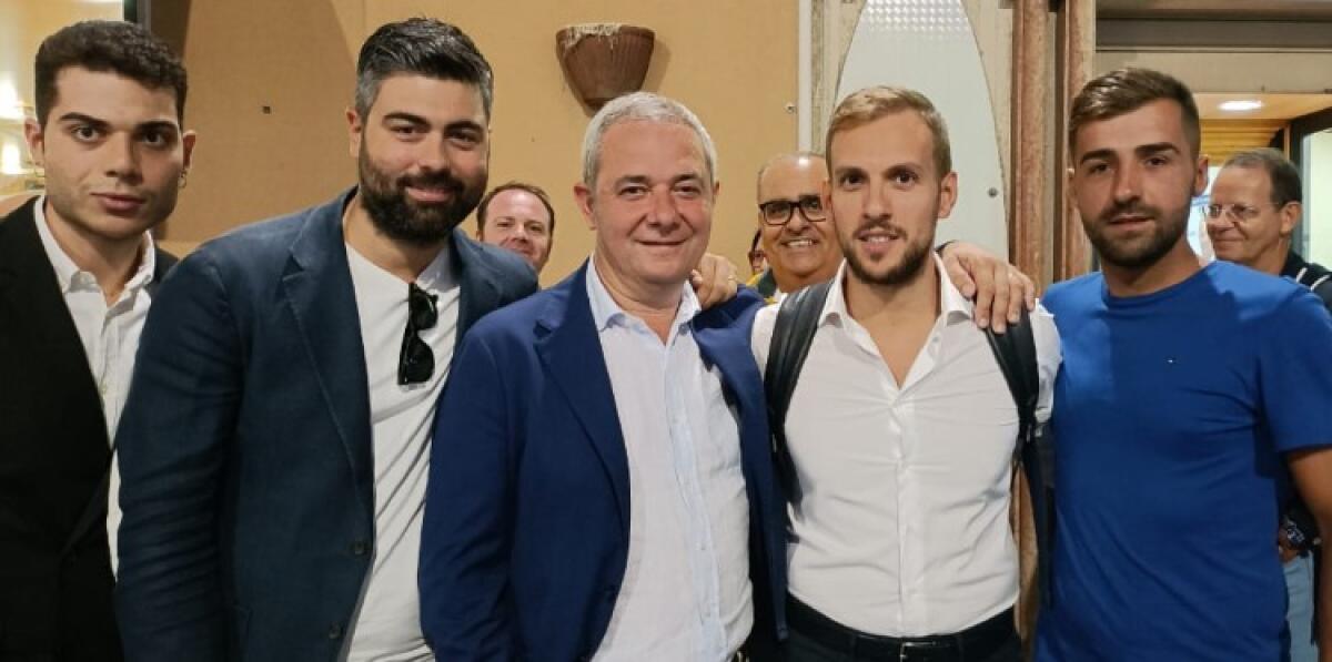 FI giovani nel progetto azzurro, Scicolone: "Con Mancuso tanti si stanno avvicinando" - Scicolone con Mancuso e il consigliere Rosario Trainito