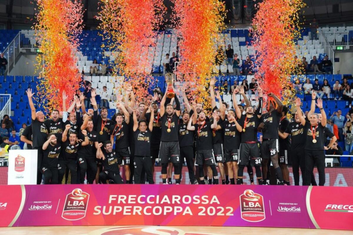 La Virtus Bologna batte Sassari e vince la Supercoppa - 