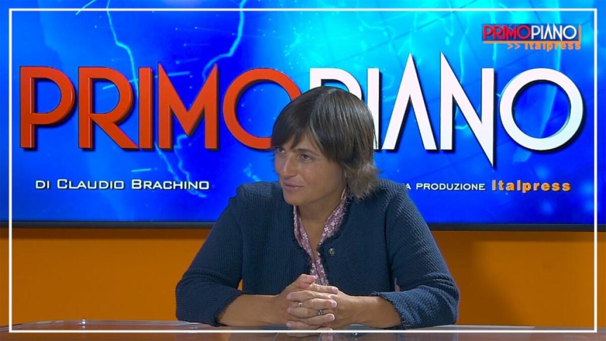 Serracchiani “900 mila giovani da assumere nella P.A.” - 