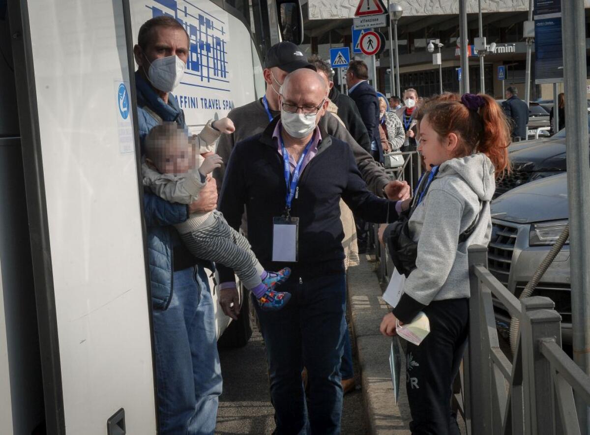 Covid, 10.008 nuovi positivi e 32 decessi - 