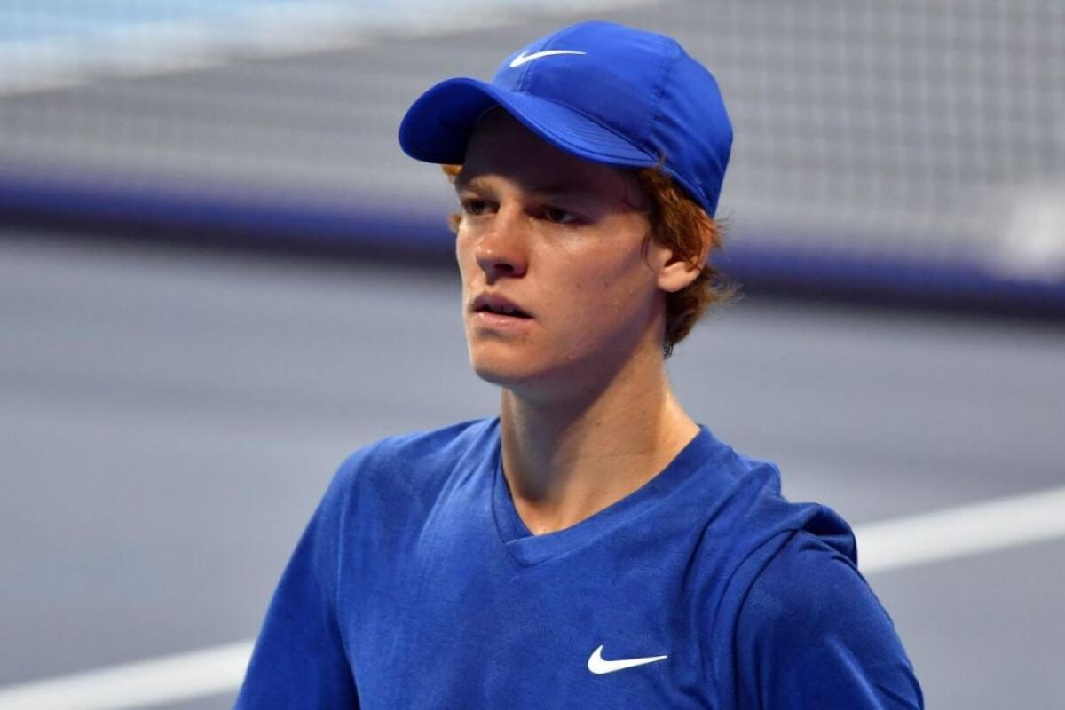 Sinner spreca un match point, Alcaraz in semifinale - 