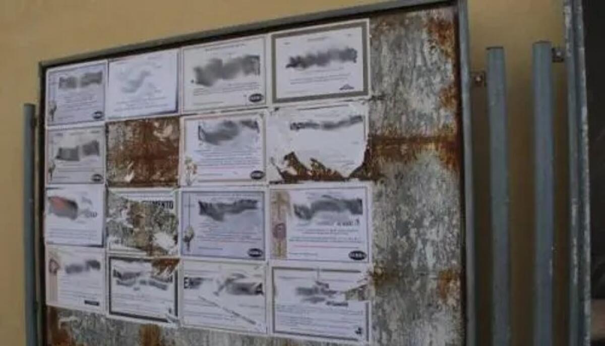 Donna minacciata, manifesti funebri nell'abitazione: c'è opposizione all'archiviazione - 