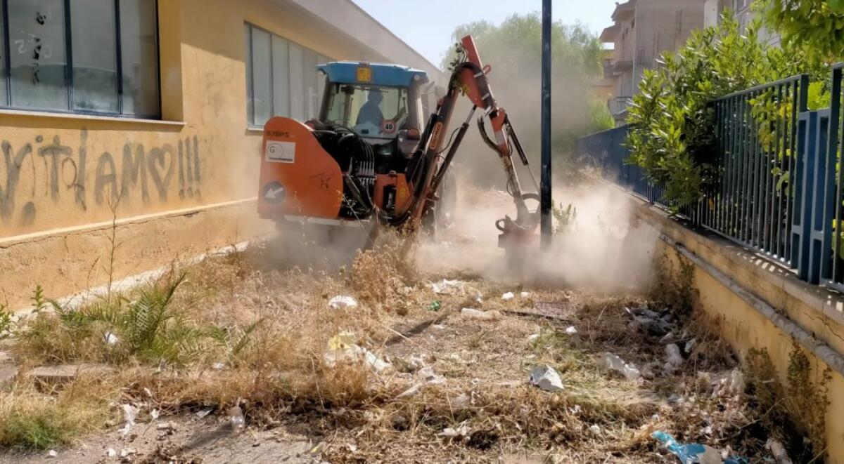Pulizia nelle aree periferiche, nuovi interventi in diverse zone - 