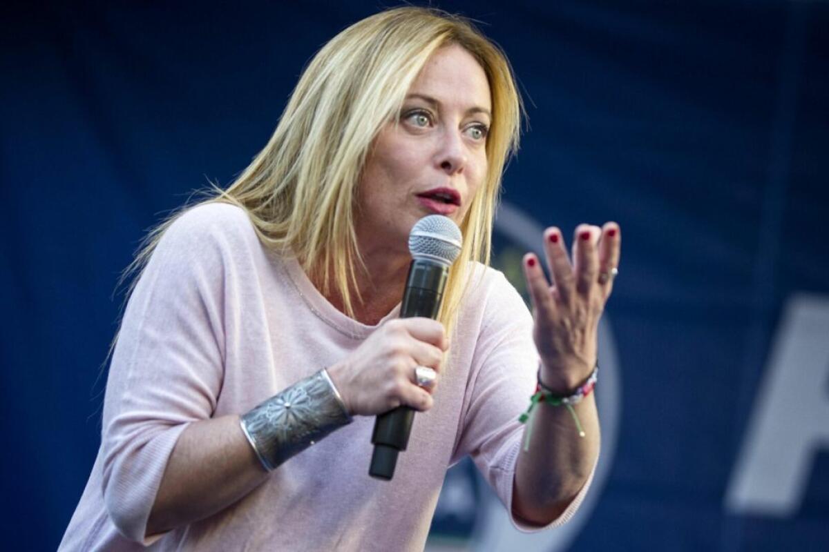 Meloni alla kermesse di Vox “Non siamo mostri, viva l’Ue dei patrioti” - 