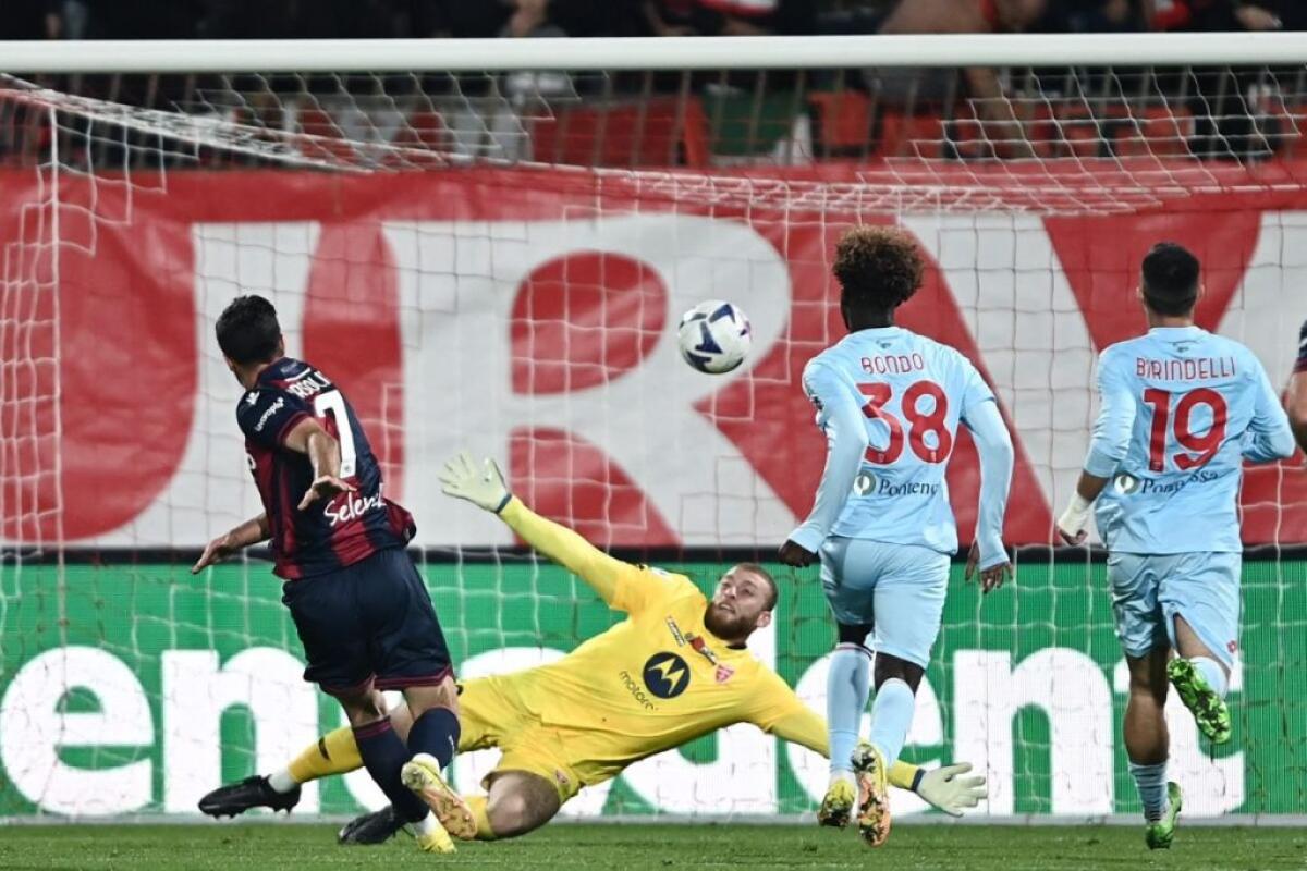 Il Bologna vince in rimonta a Monza con Fersuon e Orsolini - 