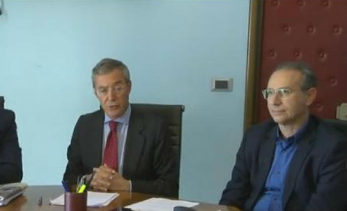 "Non sono un uomo solo al comando", Greco: "Sfiducia sarebbe un suicidio collettivo" - Il sindaco Lucio Greco e il dirigente al bilancio Alberto Depetro