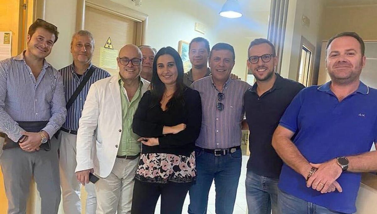 "Regolamento va avanti", FI con Gnoffo: "Se alleati lo bocceranno sarà la fine del progetto" - Gnoffo, Pepe e diversi esponenti del partito locale