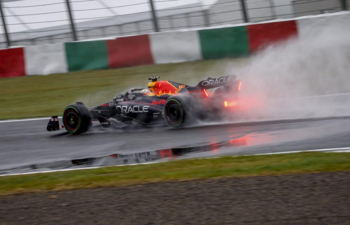 A Suzuka pole per Verstappen, ma è sotto investigazione -