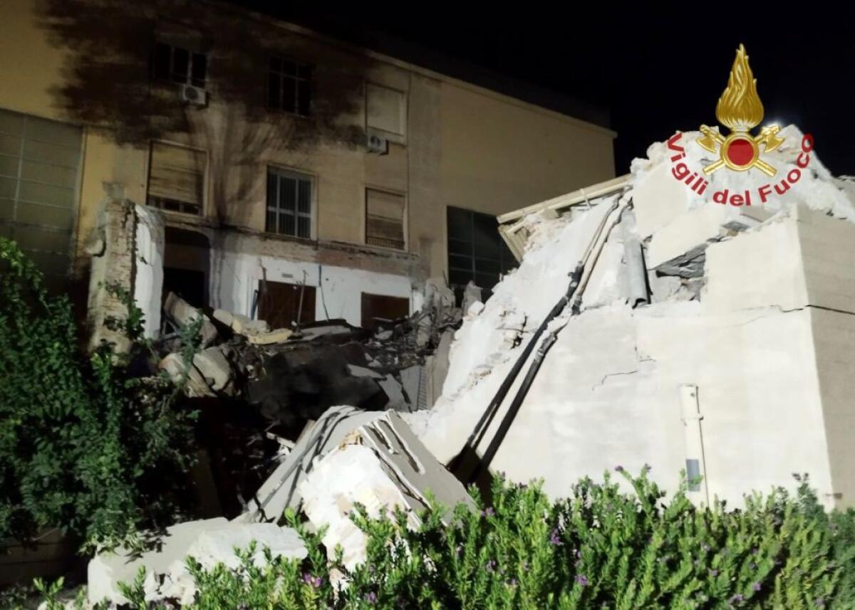 Cagliari, Crolla Aula Magna Università, per ora nessun ferito - 