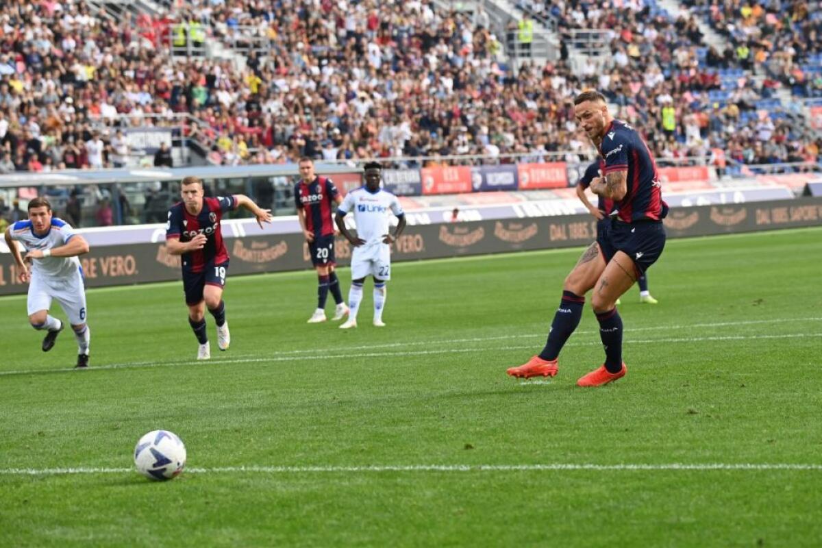 Arnautovic-Ferguson, il Bologna piega 2-0 il Lecce - 