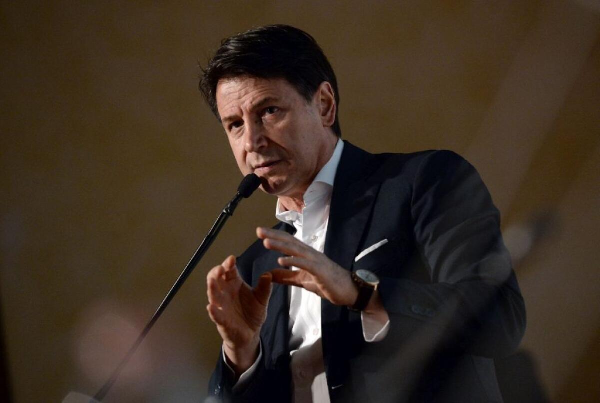 Conte “La manifestazione per la pace sia senza cappelli politici” -