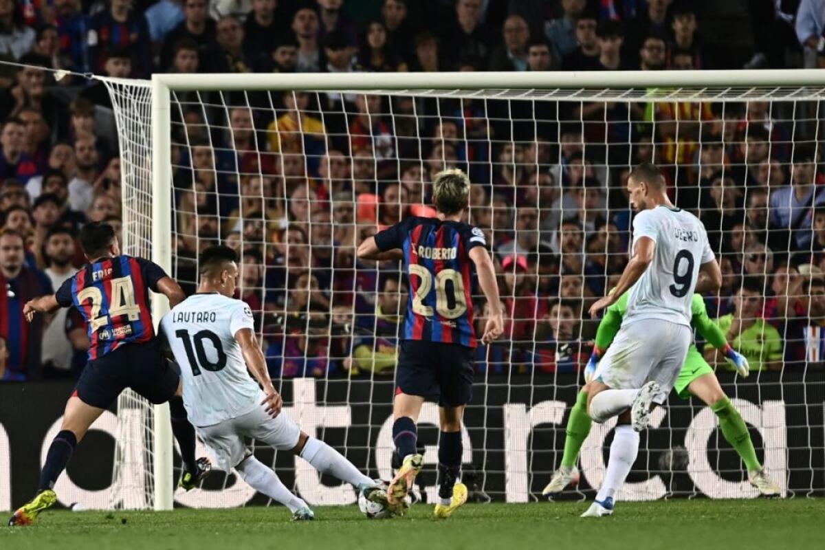 L’Inter ‘vede’ gli ottavi: 3-3 al Camp Nou contro il Barça -