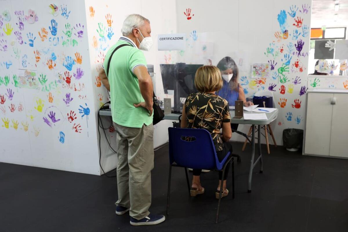 Covid, Sono 44.853 i nuovi positivi in Italia. 56 le vittime - 