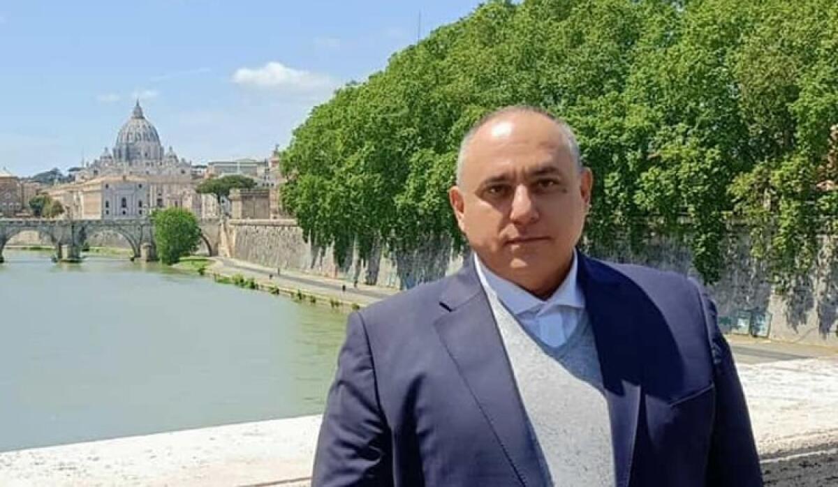 Presunta diffamazione a finanziere, querela fuori termine: non doversi procedere per Timpanelli - L'insegnante Domenico Timpanelli