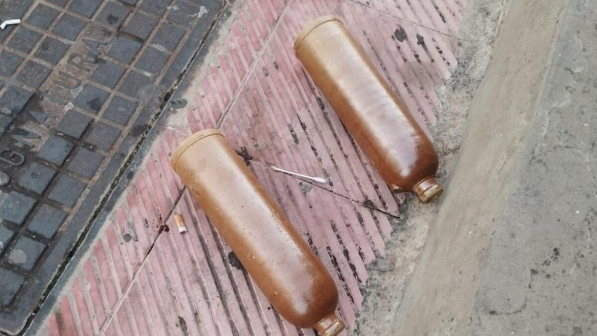 Paura in via Parioli, esplosioni nella zona residenziale: residenti pronti ad un esposto - Quello che è stato trovato in strada dai residenti