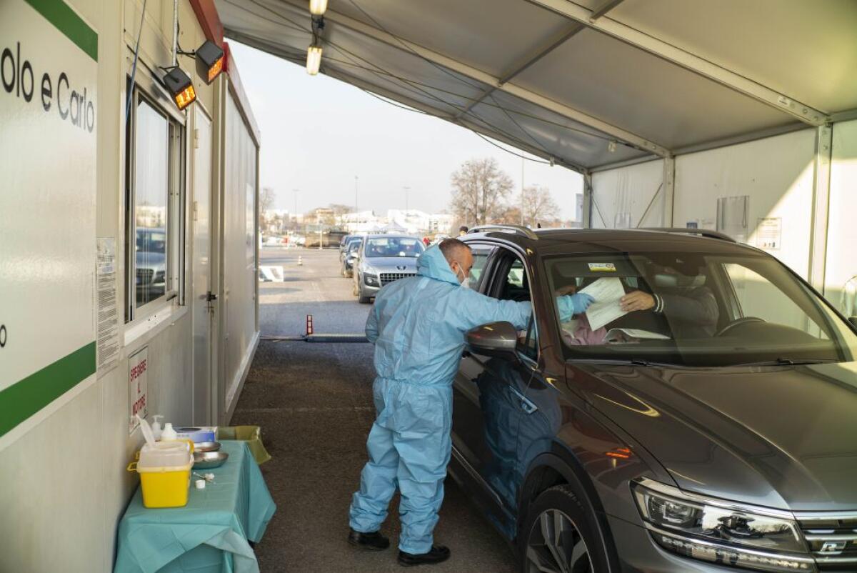 Covid, In Italia 13.439 nuovi positivi e 93 morti - 