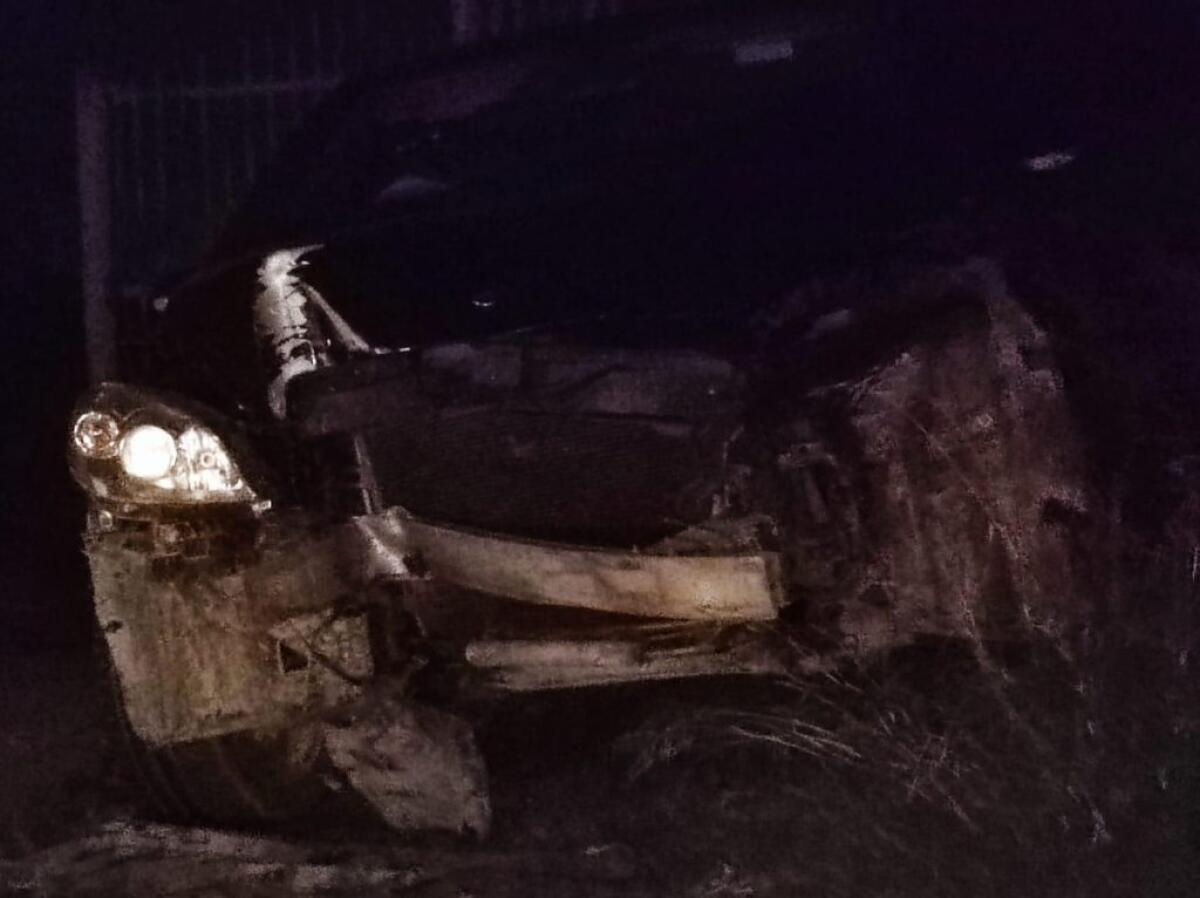 Auto contro il passaggio a livello di Bulala, vettura distrutta - 