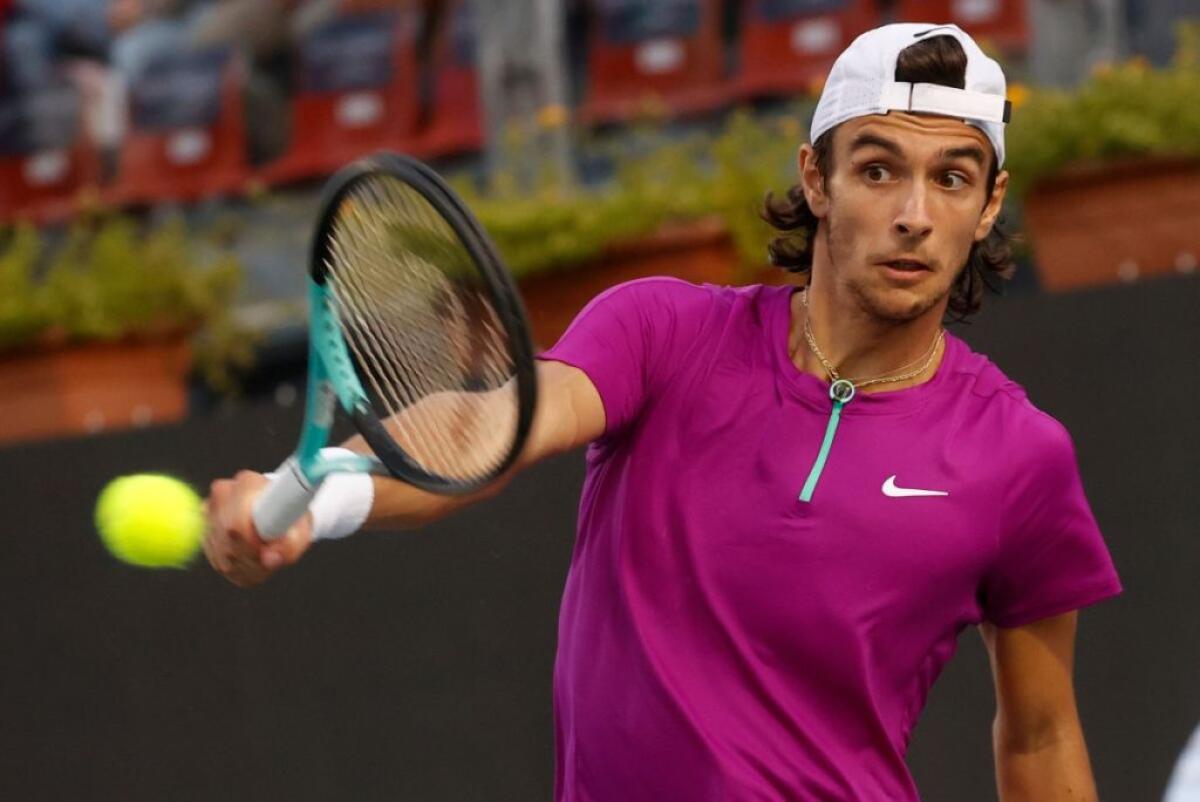 Musetti trionfa a Napoli, Berrettini ko in due set - 