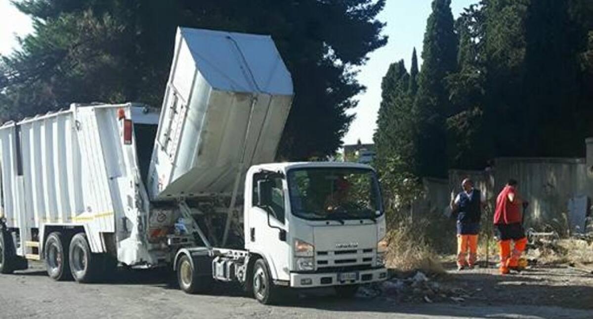 Rifiuti nel centro raccolta a Mazzarino, presunte irregolarità: sindaco a giudizio, prescrizione - Immagini di repertorio