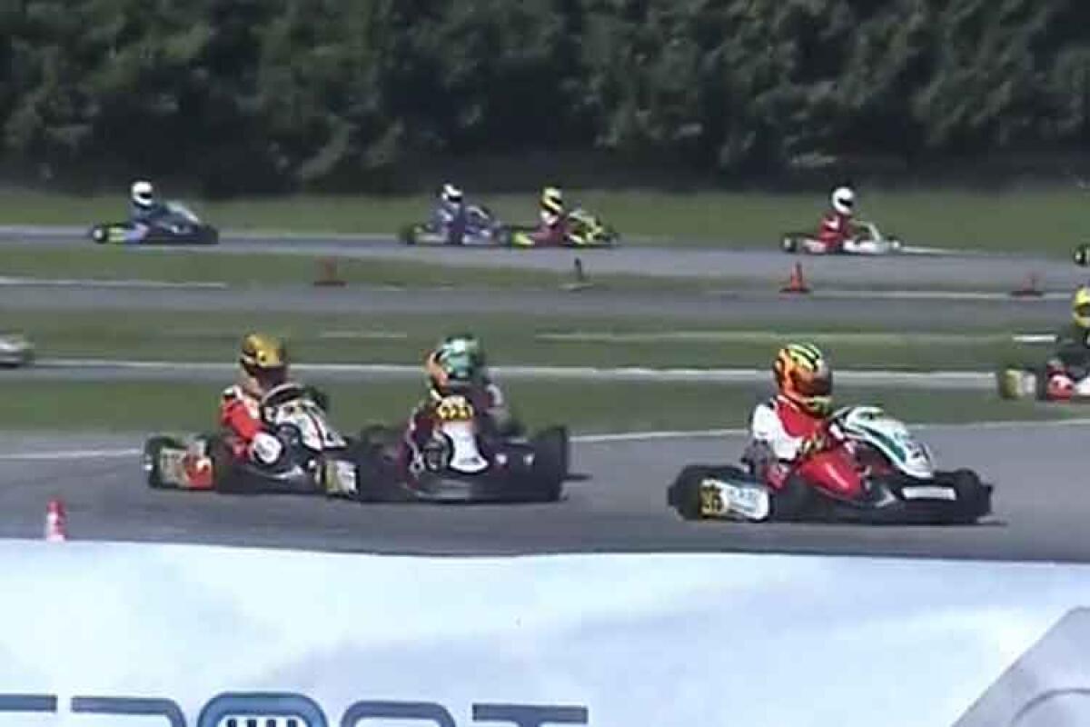 Coppa Italia karting, un veloce Matteo Bagnato conquista il podio a Battipaglia - Nella foto: Matteo Bagnato in bagarre con i primi sul Circuito del Sele.