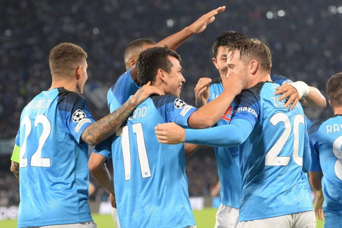 Il Napoli batte 4-2 l’Ajax ed è già agli ottavi di Champions - 