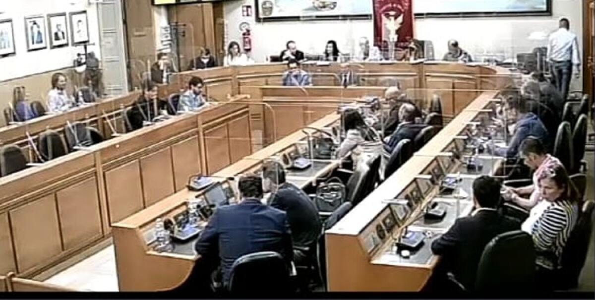 In consiglio niente numero legale, pochi minuti e riunione sciolta: costituito gruppo Nuova Dc - 