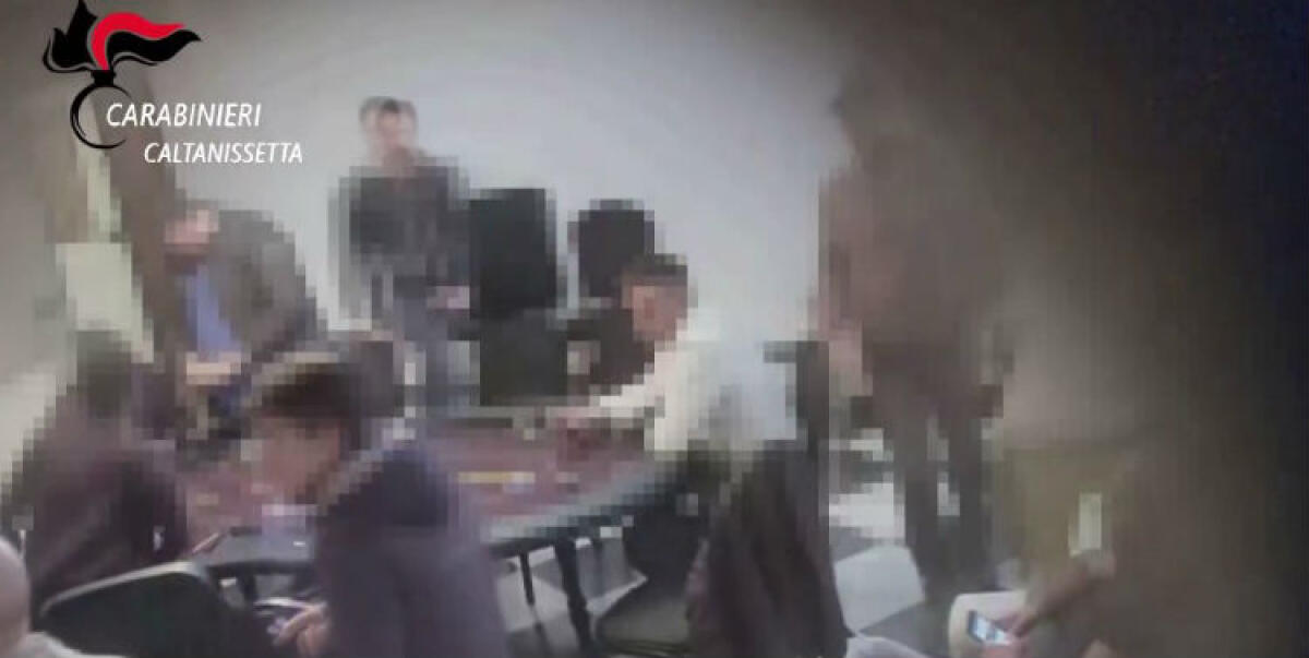 Nella bisca c'era chi pilotava le giocate, coinvolti a processo: grosse perdite in denaro - I carabinieri collocarono telecamere nascoste nella bisca