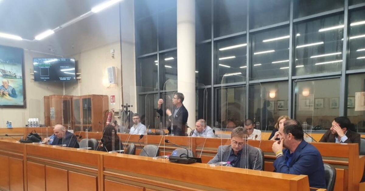 Debiti fuori bilancio, in consiglio cade il numero legale: sarà necessaria una nuova convocazione - 