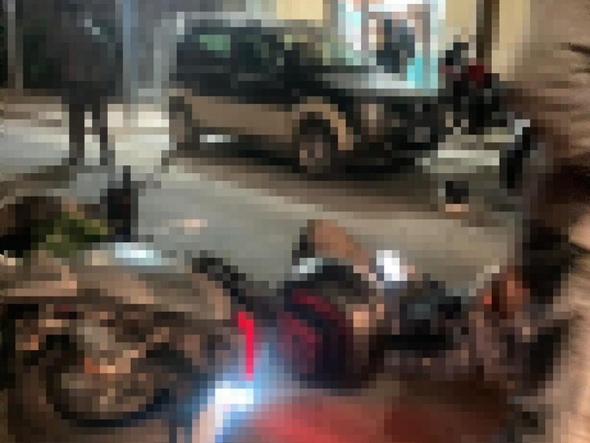 Scooterista ferito in via Recanati, violento impatto sul selciato stradale - L'incidente in via Recanati