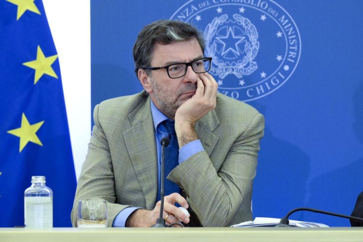 Giorgetti “Pronti a fronteggiare i rischi di recessione” - 