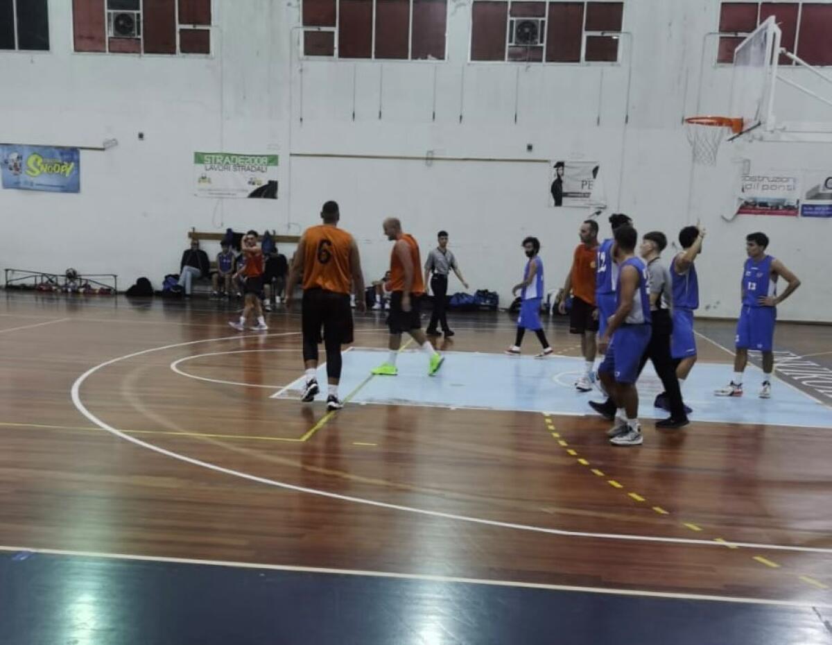 Esordio al Palaitis con successo per la Nuova Città di Gela di basket - 